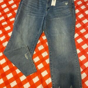 Judy Blue Distressed Boot Cut Jeans in Blue